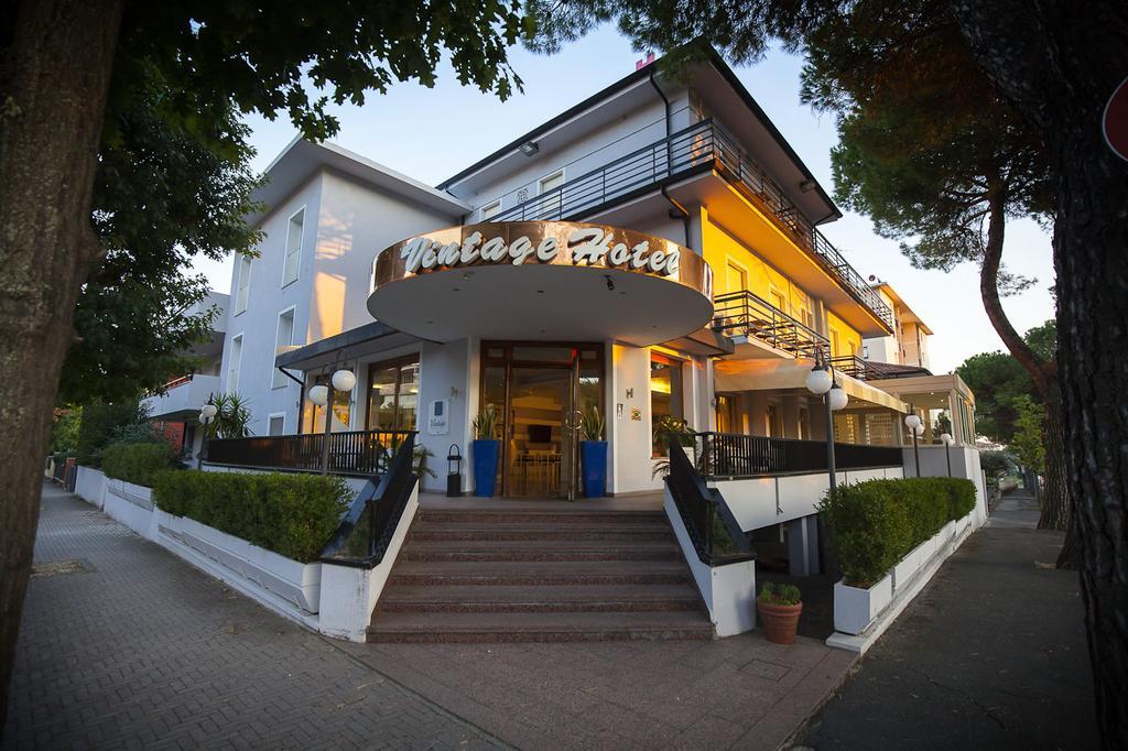 古典酒店 蒙特卡蒂尼泰尔梅 外观 照片